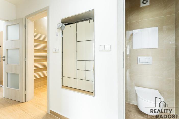 Prodej bytu 3+kk, Praha, Slévačská, 59 m2