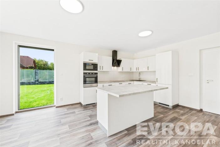 Prodej rodinného domu, Líbeznice, 320 m2