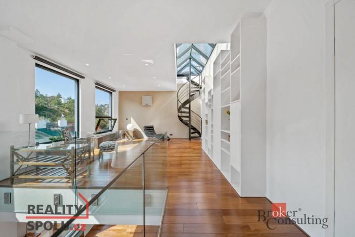 Prodej bytu 3+kk, Praha - Smíchov, Křížová, 221 m2