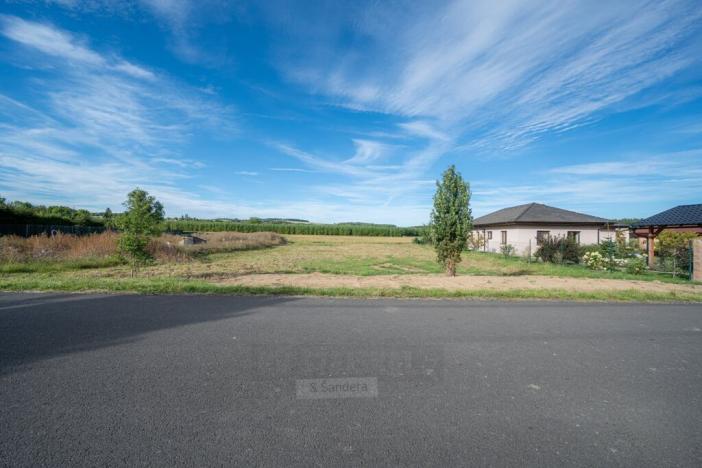 Prodej pozemku pro bydlení, Zalužany, 1423 m2