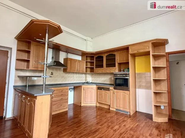 Pronájem bytu 2+1, Mariánské Lázně, Husova, 81 m2