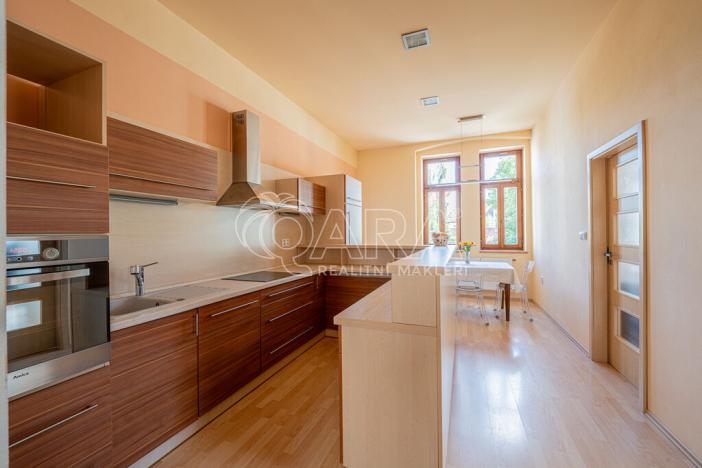 Prodej bytu 4+1, Plzeň, Křížkova, 100 m2