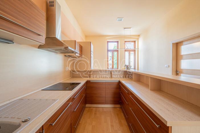 Prodej bytu 4+1, Plzeň, Křížkova, 100 m2