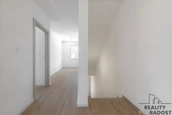 Prodej bytu 4+kk, Ostopovice, B. Němcové, 170 m2