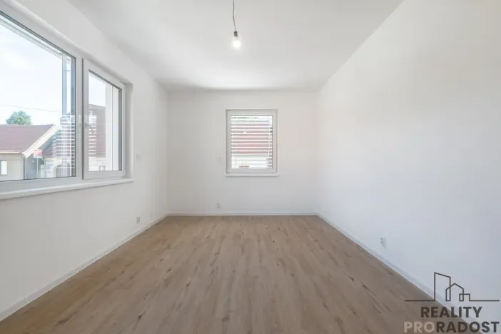 Prodej bytu 4+kk, Ostopovice, B. Němcové, 170 m2