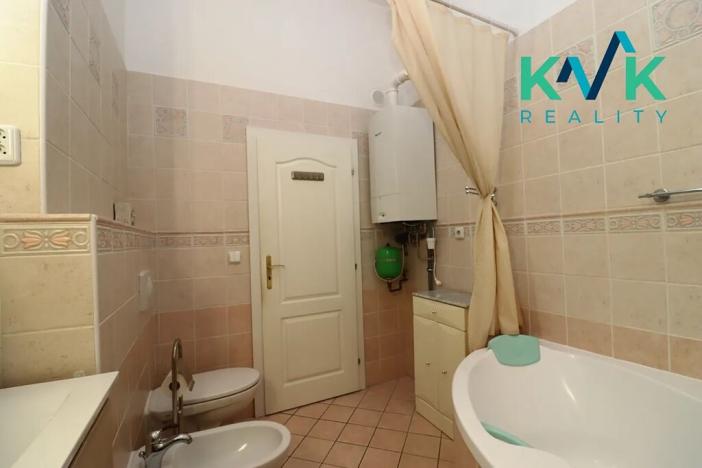 Prodej bytu 3+1, Karlovy Vary, Zahradní, 123 m2