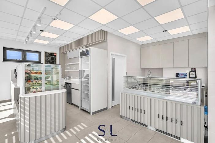 Prodej obchodního prostoru, Doksy, 88 m2