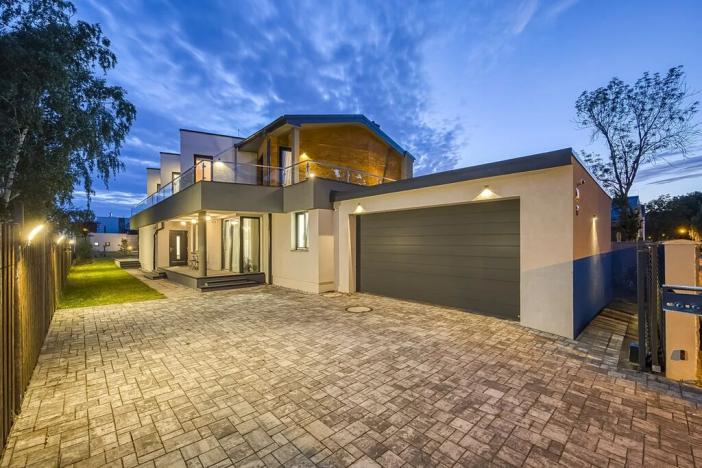 Prodej rodinného domu, Praha - Dolní Měcholupy, Na návsi, 392 m2