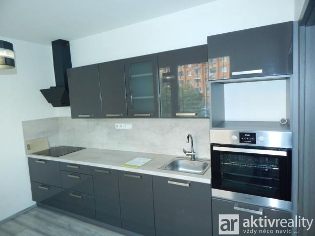 Prodej bytu 2+1, Ústí nad Labem - Severní Terasa, Kmochova, 60 m2