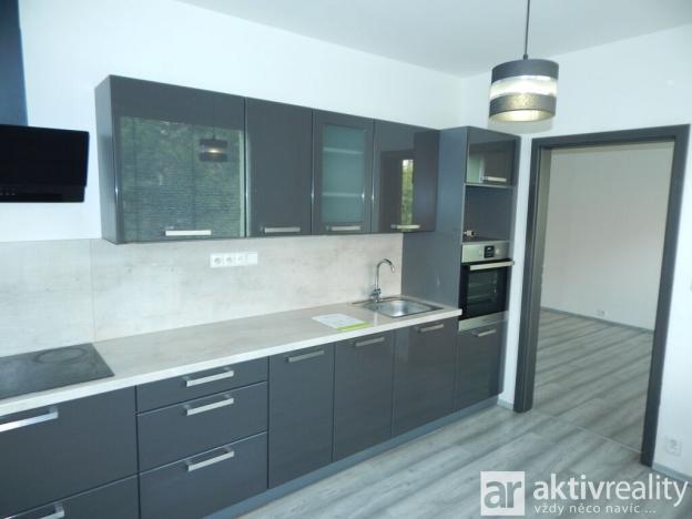 Prodej bytu 2+1, Ústí nad Labem - Severní Terasa, Kmochova, 60 m2