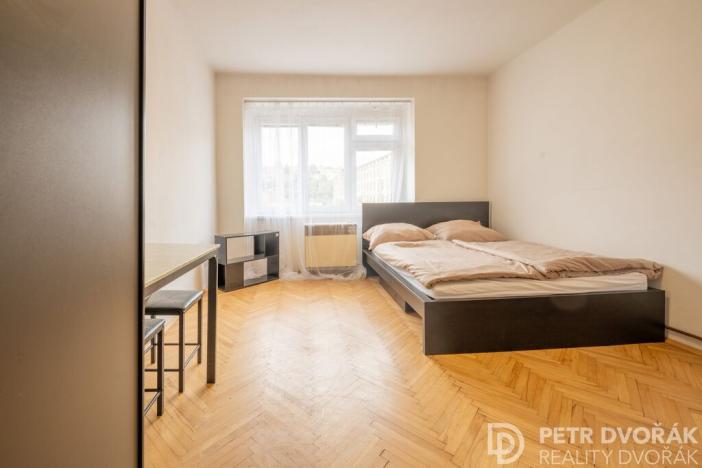 Pronájem bytu 1+kk, Praha - Vysočany, Kolbenova, 30 m2