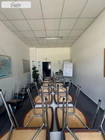 Pronájem kanceláře, Blansko, Gellhornova, 541 m2
