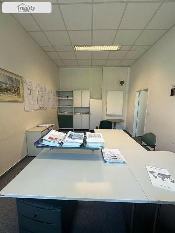 Pronájem kanceláře, Blansko, Gellhornova, 541 m2
