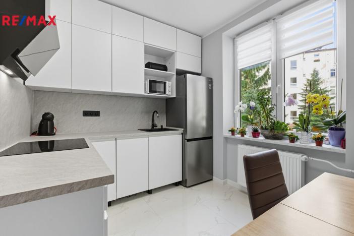 Prodej bytu 2+1, Karlovy Vary, K. Čapka, 57 m2