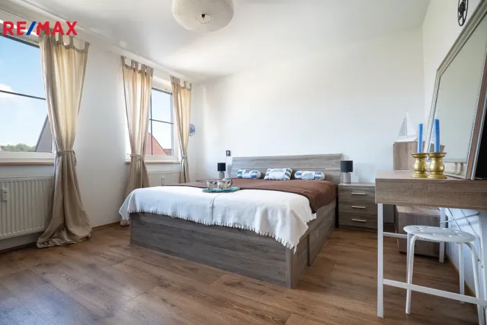 Prodej bytu 4+kk, Nový Vestec, Hlavní, 110 m2