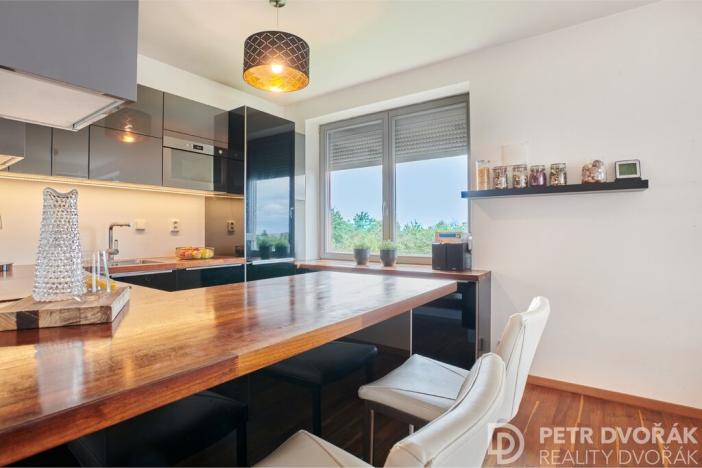 Prodej bytu 4+kk, Praha - Řepy, Kutrovická, 119 m2