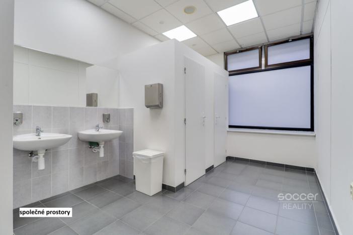 Pronájem kanceláře, Praha - Libeň, Sokolovská, 66 m2