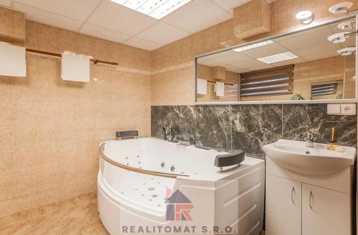 Pronájem bytu 1+kk, Praha - Jinonice, Peroutkova, 55 m2