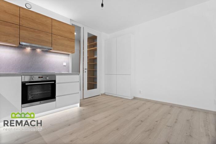 Pronájem bytu 2+kk, Hradec Králové, Pálenecká, 60 m2