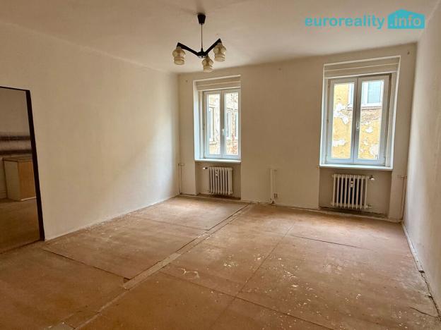 Prodej bytu 3+1, Mariánské Lázně, Anglická, 73 m2