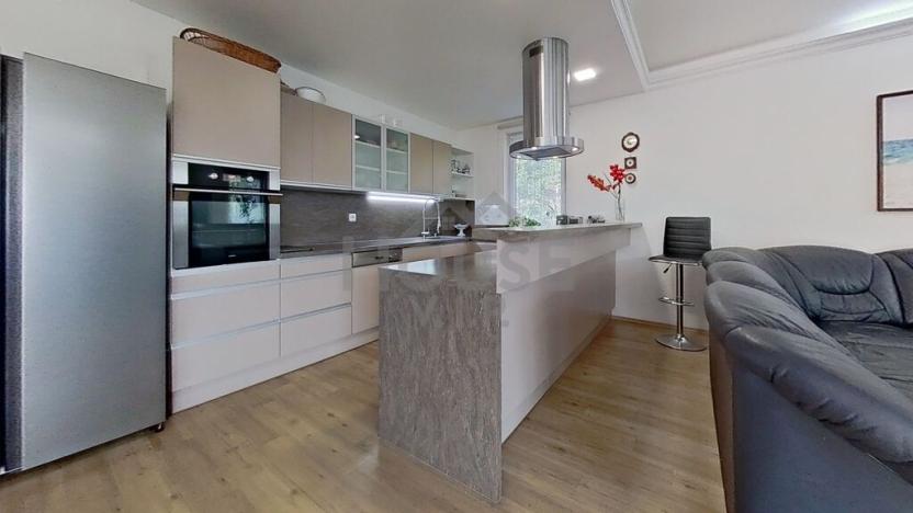 Prodej vícegeneračního domu, Světice, 207 m2