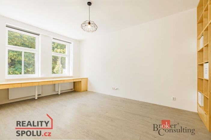 Pronájem bytu 2+1, Liberec - Liberec I-Staré Město, Sokolská, 74 m2