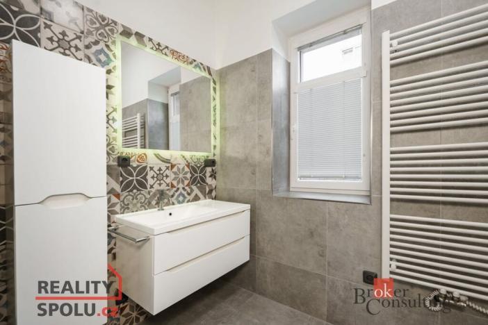 Pronájem bytu 2+1, Liberec - Liberec I-Staré Město, Sokolská, 74 m2