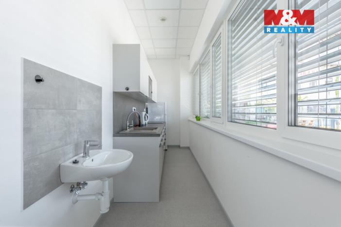 Pronájem kanceláře, Lomnice nad Popelkou, Josefa Kábrta, 36 m2