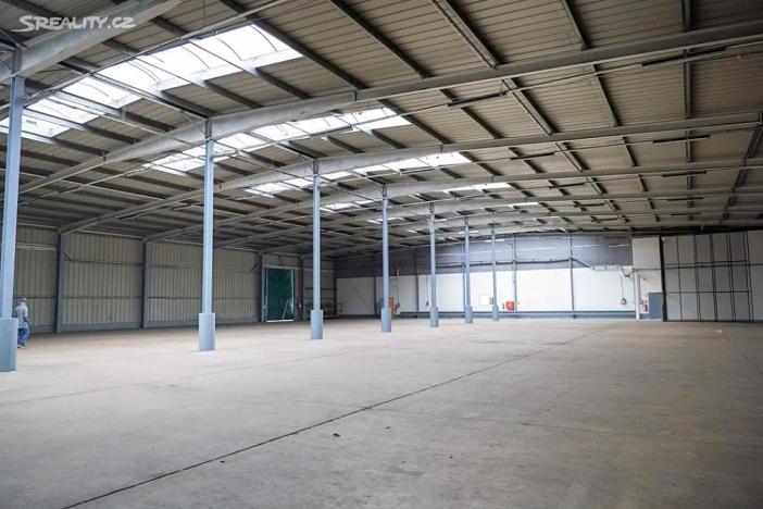 Pronájem skladu, Volduchy, 1000 m2