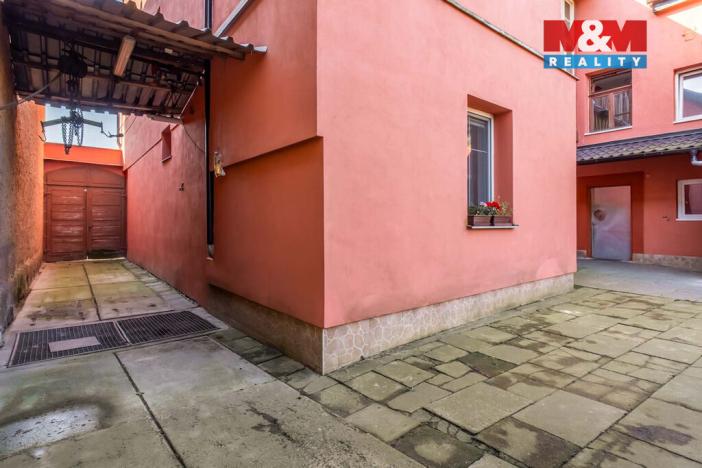 Prodej rodinného domu, Mimoň, nám. 1. máje, 120 m2