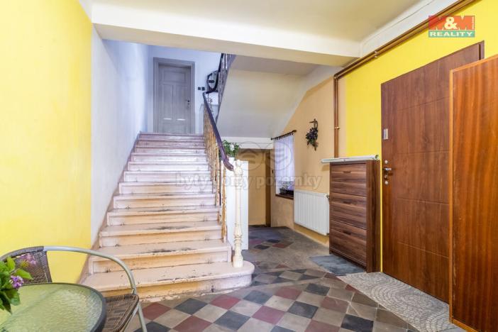 Prodej činžovního domu, Mimoň, nám. 1. máje, 120 m2