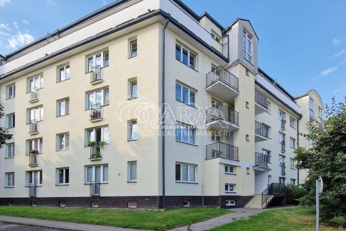 Pronájem bytu 2+1, Praha, Sulova, 83 m2