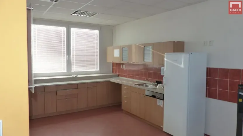 Pronájem kanceláře, Olomouc - Hodolany, tř. Kosmonautů, 300 m2