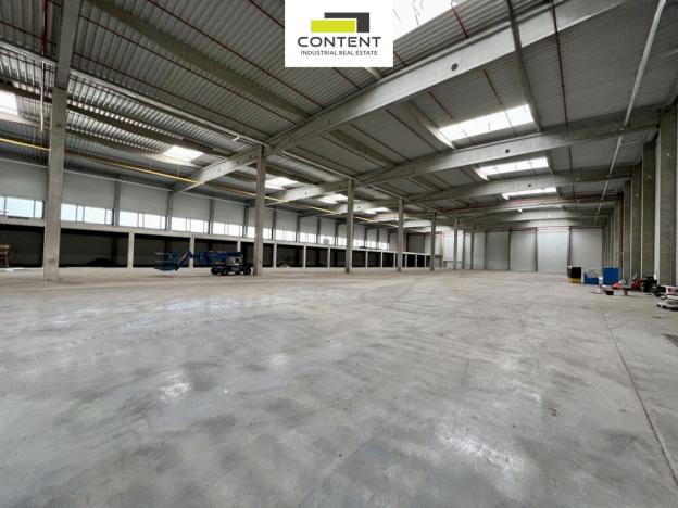 Pronájem skladu, Starovice, 2800 m2