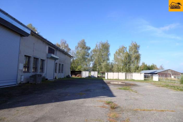 Prodej výrobních prostor, Moravec, 3983 m2