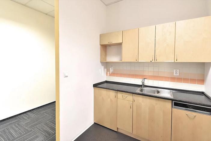 Pronájem kanceláře, Praha - Stodůlky, Bucharova, 2870 m2