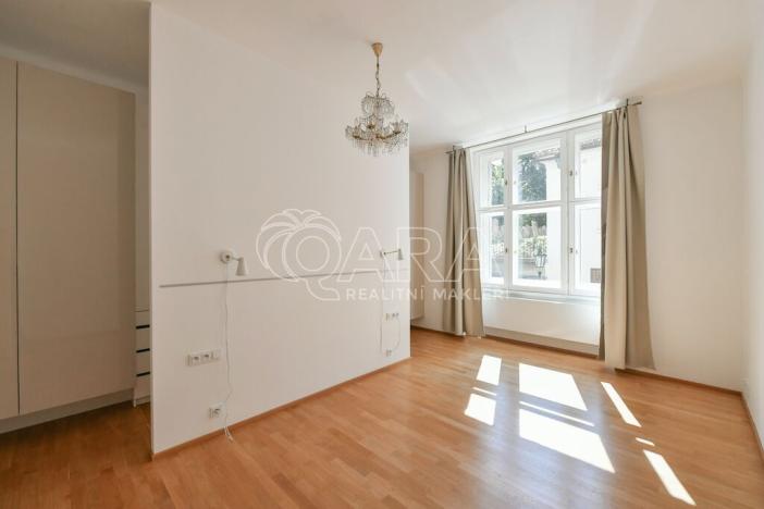 Pronájem bytu 3+kk, Praha - Josefov, U starého hřbitova, 137 m2