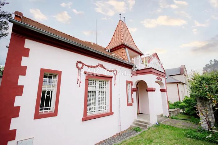 Prodej vily, Praha - Strašnice, Mrštíkova, 300 m2