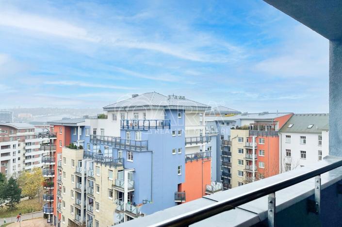 Pronájem bytu 2+kk, Praha - Vysočany, Podnádražní, 64 m2