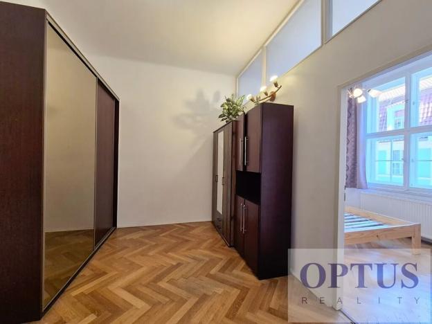 Pronájem bytu 2+1, Praha - Hradčany, Na valech, 78 m2