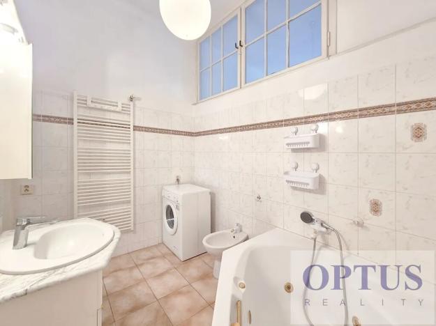 Pronájem bytu 2+1, Praha - Hradčany, Na valech, 78 m2