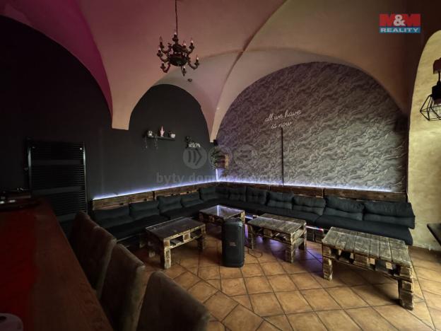 Pronájem obchodního prostoru, Olomouc, Dolní náměstí, 49 m2