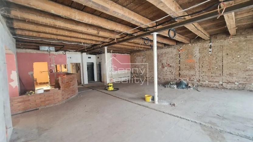 Prodej obchodního prostoru, Nový Bydžov, Dukelská třída, 300 m2