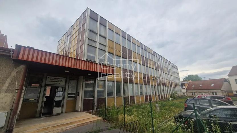 Pronájem kanceláře, Pardubice, Mezi Mosty, 65 m2