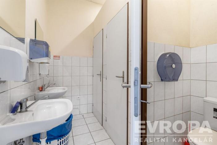 Pronájem skladu, Havlíčkův Brod, okres havlíčkův brod, 1290 m2