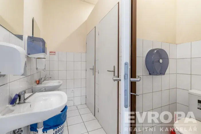 Pronájem skladu, Havlíčkův Brod, okres havlíčkův brod, 1290 m2