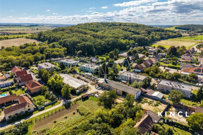 Prodej komerčního pozemku, Semice, 1554 m2