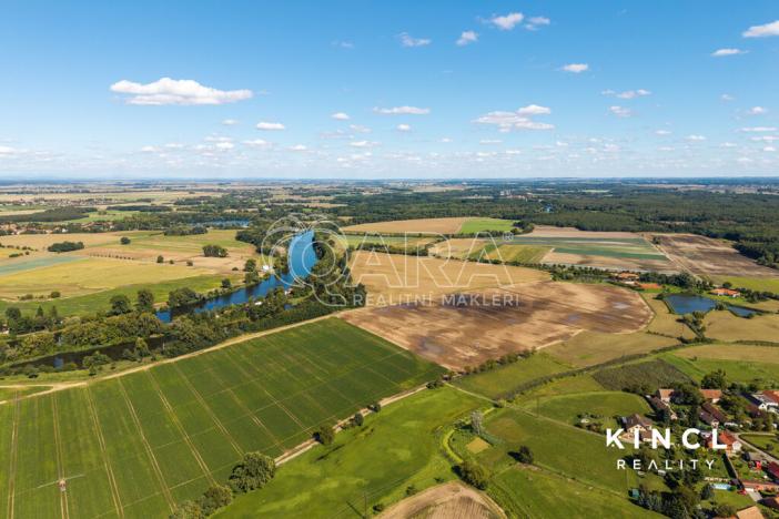 Prodej komerčního pozemku, Semice, 1554 m2