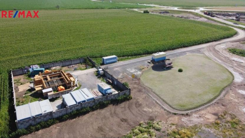 Pronájem komerční nemovitosti, Třebětice, 2233 m2