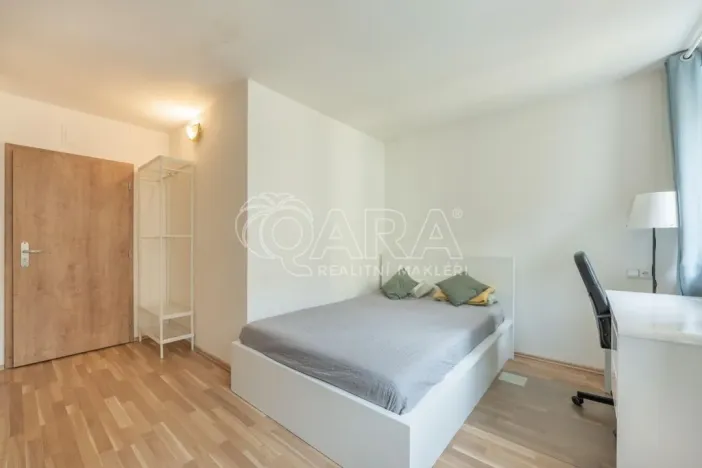 Pronájem bytu 1+kk, Praha - Smíchov, Radlická, 26 m2